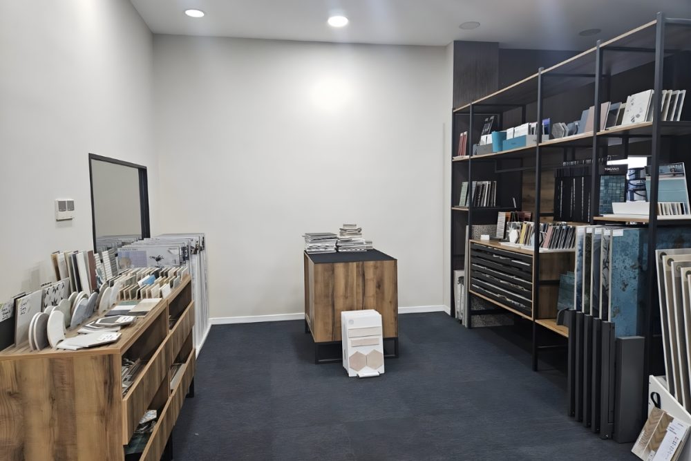 Spacebox EXPO-2 modüler teşhir ünitesi seramik ve numune mağaza showroom raf sistemi